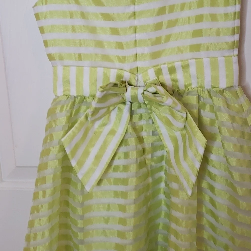 GYMBOREE lawn party green striped dress size 7